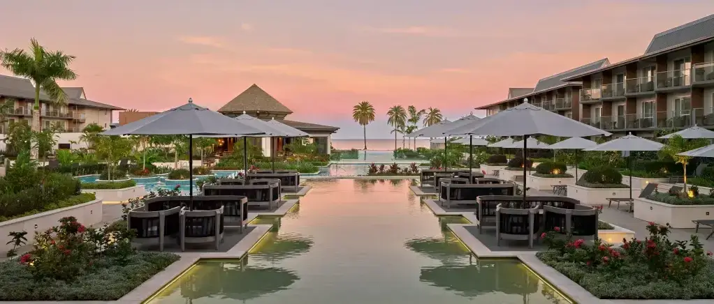 crowneplaza-beachfront-resort-nadibayfiji